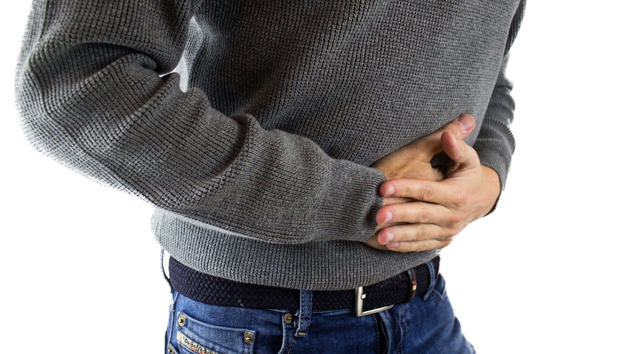 "حرقة المعدة"... 7 حالات تستلزم زيارة الطبيب