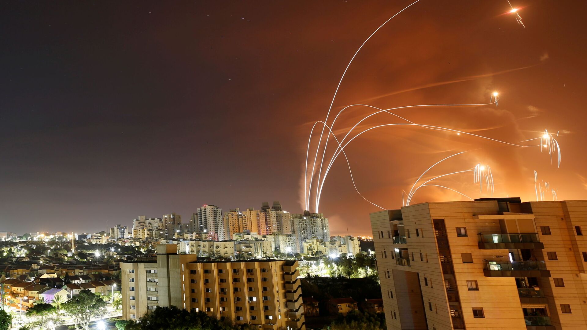 قصف المقاومة الفلسطينية على عسقلان، إسرائيل، 11-12 مايو 2021 قصف المقاومة الفلسطينية على عسقلان، إسرائيل، 11-12 مايو 2021 - سبوتنيك عربي, 1920, 12.05.2021