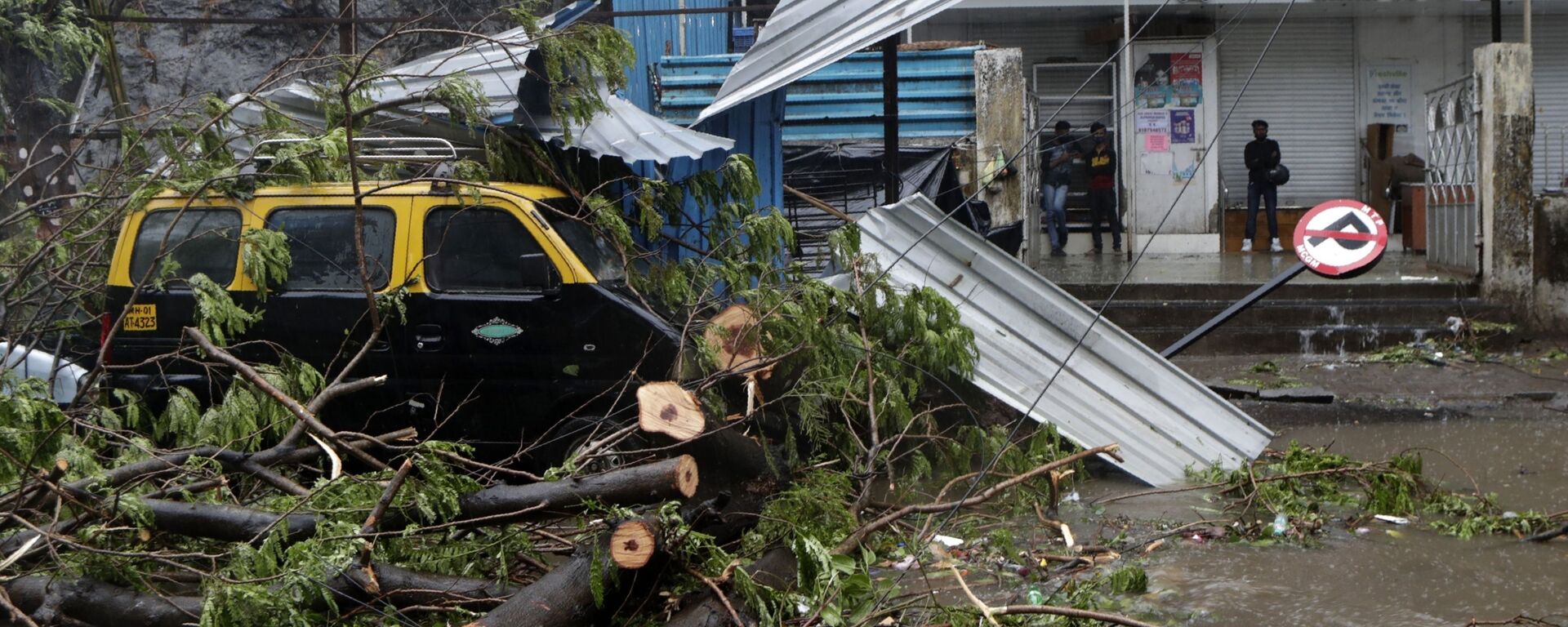 إعصار قوي تاوكتاي يضرب مومباي، الهند 17 مايو 2021 إعصار قوي تاوكتاي يضرب مومباي، الهند 17 مايو 2021 - سبوتنيك عربي, 1920, 25.10.2022