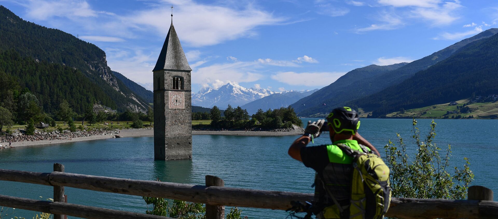 بقايا قرية كورون الإيطالية في موقع البحيرة الاصطناعية الجافة لاغو دي ريزيا في جنوب تيرول، إيطاليا 9 يوليو 2020 - سبوتنيك عربي, 1920, 10.07.2021