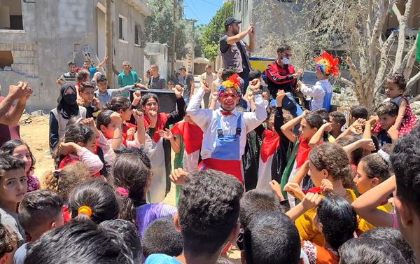 مبادرة ترفيهية لرسم الابتسامة على وجوه أطفال قطاع غزة والتخفيف من آثار الحرب، فلسطين 28 مايو 2021 - سبوتنيك عربي