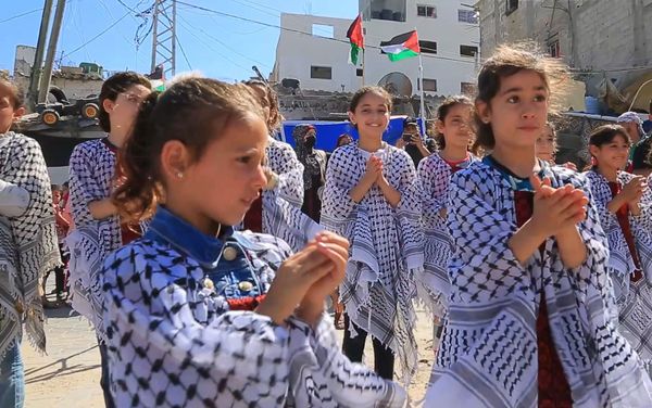 مبادرة ترفيهية لرسم الابتسامة على وجوه أطفال قطاع غزة والتخفيف من آثار الحرب، فلسطين 28 مايو 2021 - سبوتنيك عربي