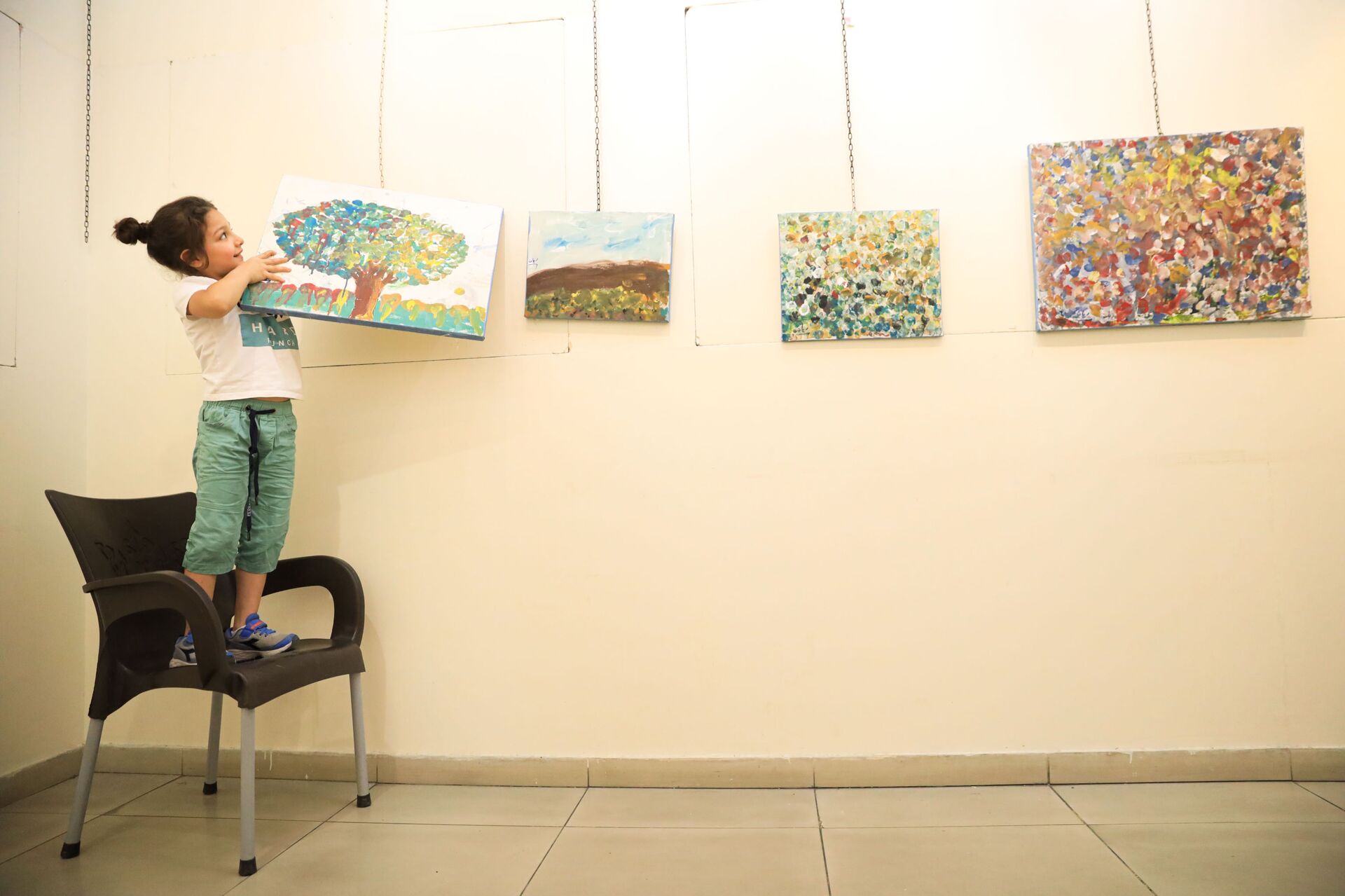 ريان.. طفل في الخامسة يقيم معرضه الأول في دمشق - سبوتنيك عربي, 1920, 02.06.2021