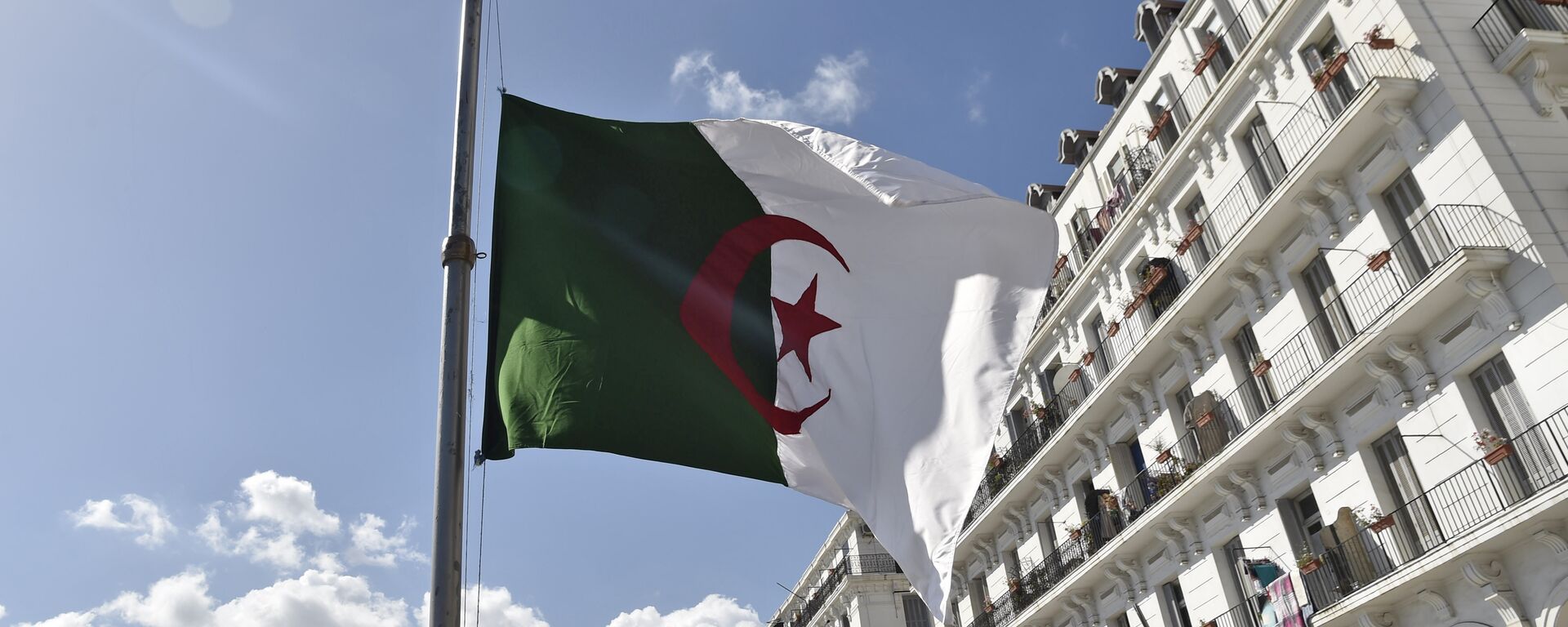 علم الجزائر - سبوتنيك عربي, 1920, 18.02.2023