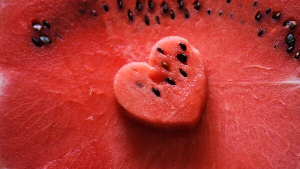 لب ثمرة البطيخ الأحمر الشهية - سبوتنيك عربي