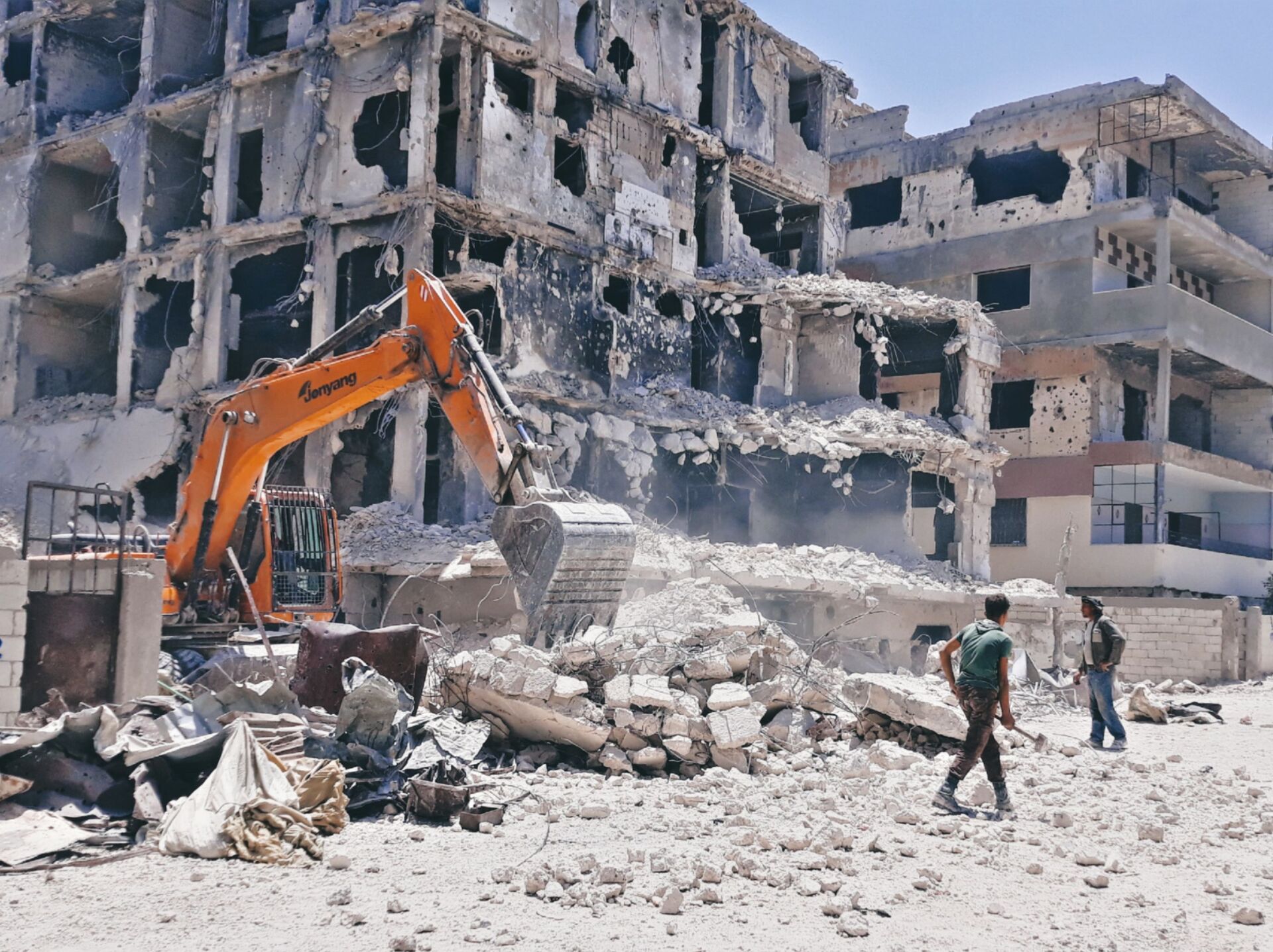 تسريعا لعودة المهجرين... بدء حملة لإزالة الأبنية الآيلة للسقوط في حمص القديمة   - سبوتنيك عربي, 1920, 17.06.2021