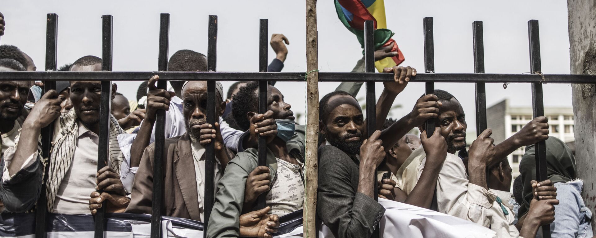 أنصار رئيس الوزراء الإثيوبي آبي أحمد يصطفون لدخول الملعب في جيما، 16 يونيو 2021 حيث سيجري رئيس الوزراء مسيرة انتخابية خلال حملته الانتخابية قبل التصويت، 21 يونيو 2021 - سبوتنيك عربي, 1920, 02.05.2022
