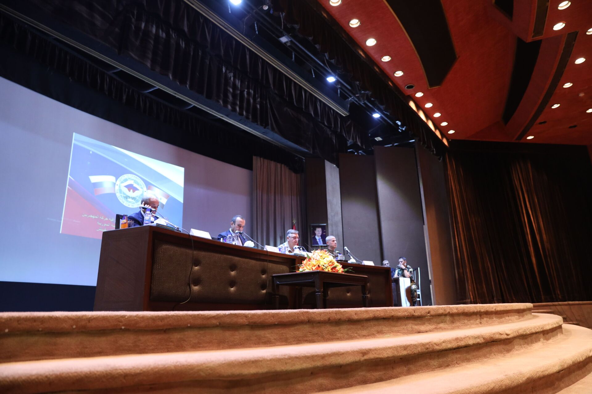 نائب وزير الخارجية السوري لـسبوتنيك: العقوبات تصادر رغبة اللاجئين بالعودة إلى بلادهم... فيديو وصور - سبوتنيك عربي, 1920, 25.06.2021