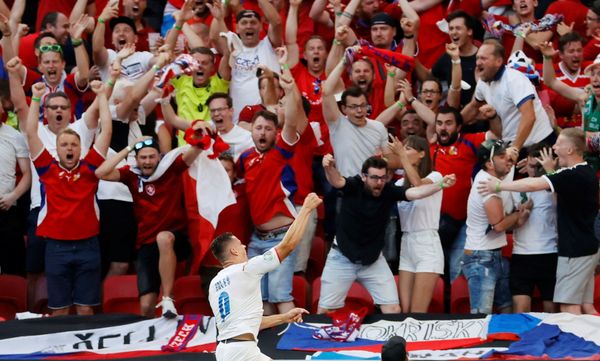مباراة دور الـ 16 من بطولة يورو 2020 - اللاعب التشيكي توماش هوليش يعبر عن فرحته بتسجيل هدفه الأول في مباراة مميزة بين منتخبي جمهورية التشيك وهولندا، التي انتهت بفوز المنتخب التشيكي في ملعب بوشكاش أرينا في بودابست، المجر 27 يونيو 2021 - سبوتنيك عربي