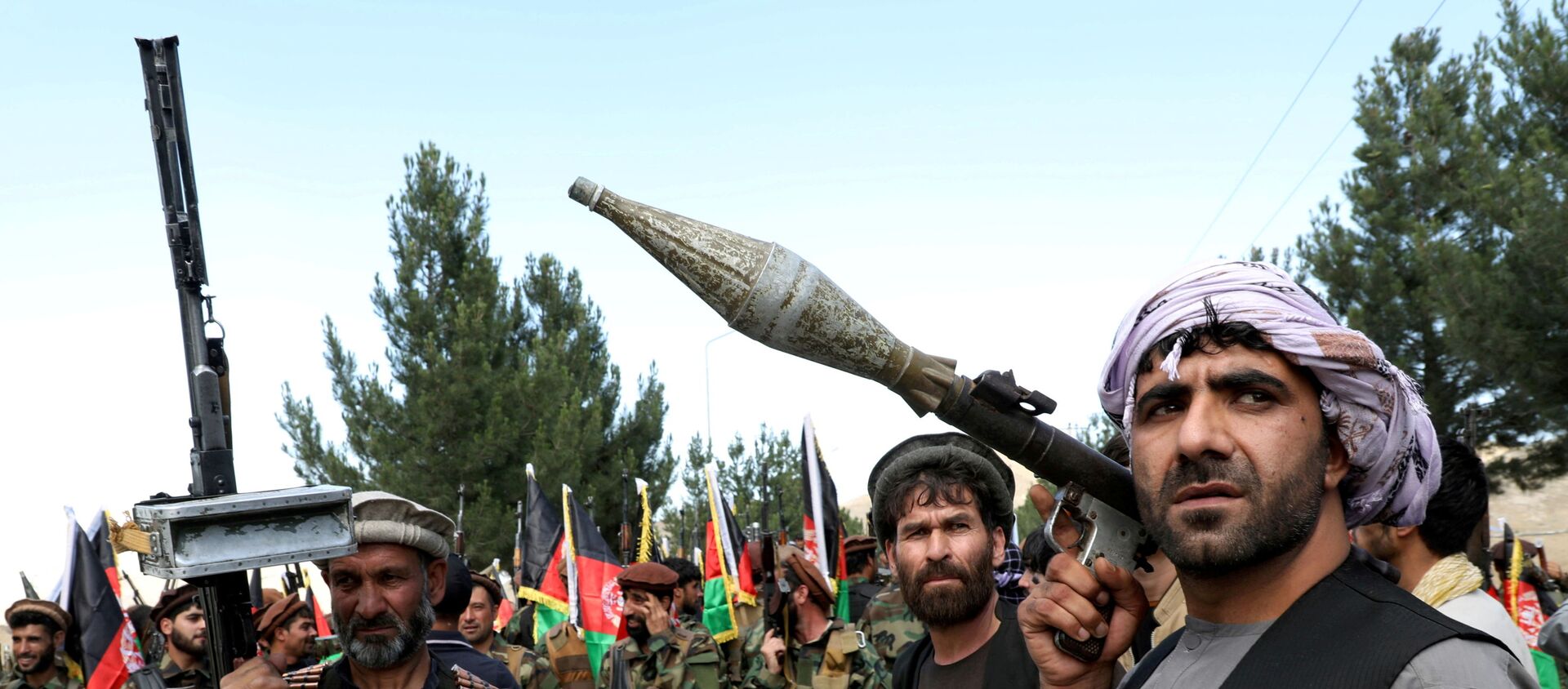 مسلحون موالون لقوات الأمن الأفغانية يقاتلون ضد طالبان في كابول  - سبوتنيك عربي, 1920, 11.08.2021