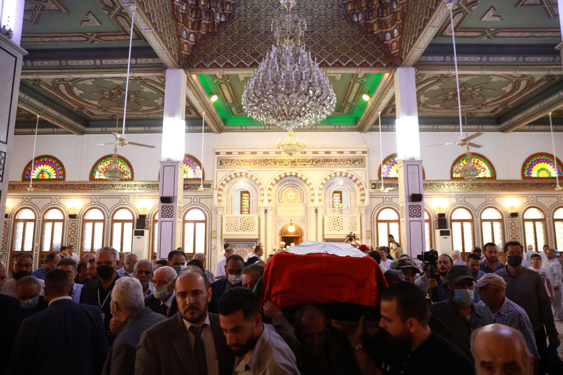 تشييع قائد زهور البيلسان أحمد جبريل إلى مثواه الأخير بدمشق... صور وفيديو - سبوتنيك عربي, 1920, 09.07.2021