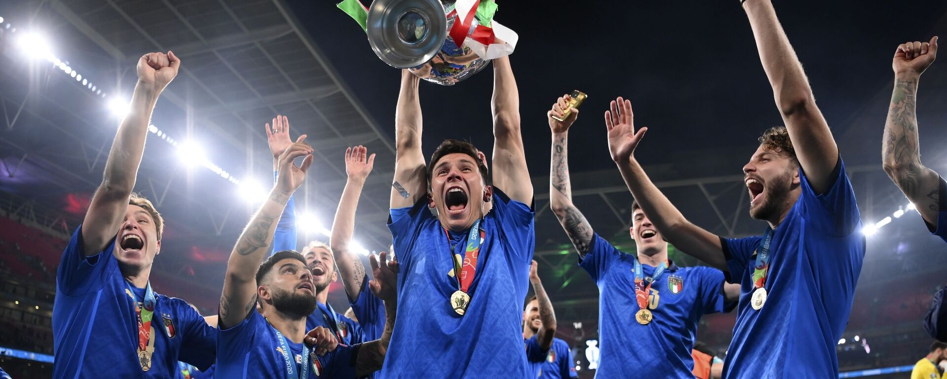 المنتخب الإيطالي يفوز بكأس بطولة أمم أوروبا يورو 2020 في ملعب ويمبلي، لندن، إنجلترا 11 يوليو 2021 - سبوتنيك عربي, 1920, 24.04.2026