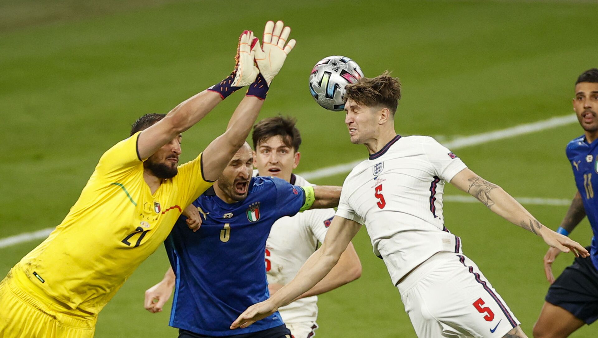 حارس مرمى المنتخب الإيطالي جانلويجي دوناروما خلال المباراة الأخيرة ضد المنتخب الإنجليزي من بطولة أمم أوروبا يورو 2020 في ملعب ويمبلي، لندن، إنجلترا 11 يوليو 2021 حارس مرمى المنتخب الإيطالي جانلويجي دوناروما خلال المباراة الأخيرة ضد المنتخب الإنجليزي من بطولة أمم أوروبا يورو 2020 في ملعب ويمبلي، لندن، إنجلترا 11 يوليو 2021 - سبوتنيك عربي, 1920, 13.07.2021