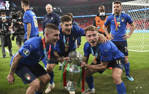 المنتخب الإيطالي يفوز بكأس بطولة أمم أوروبا يورو 2020 في ملعب ويمبلي، لندن، إنجلترا 11 يوليو 2021 - سبوتنيك عربي
