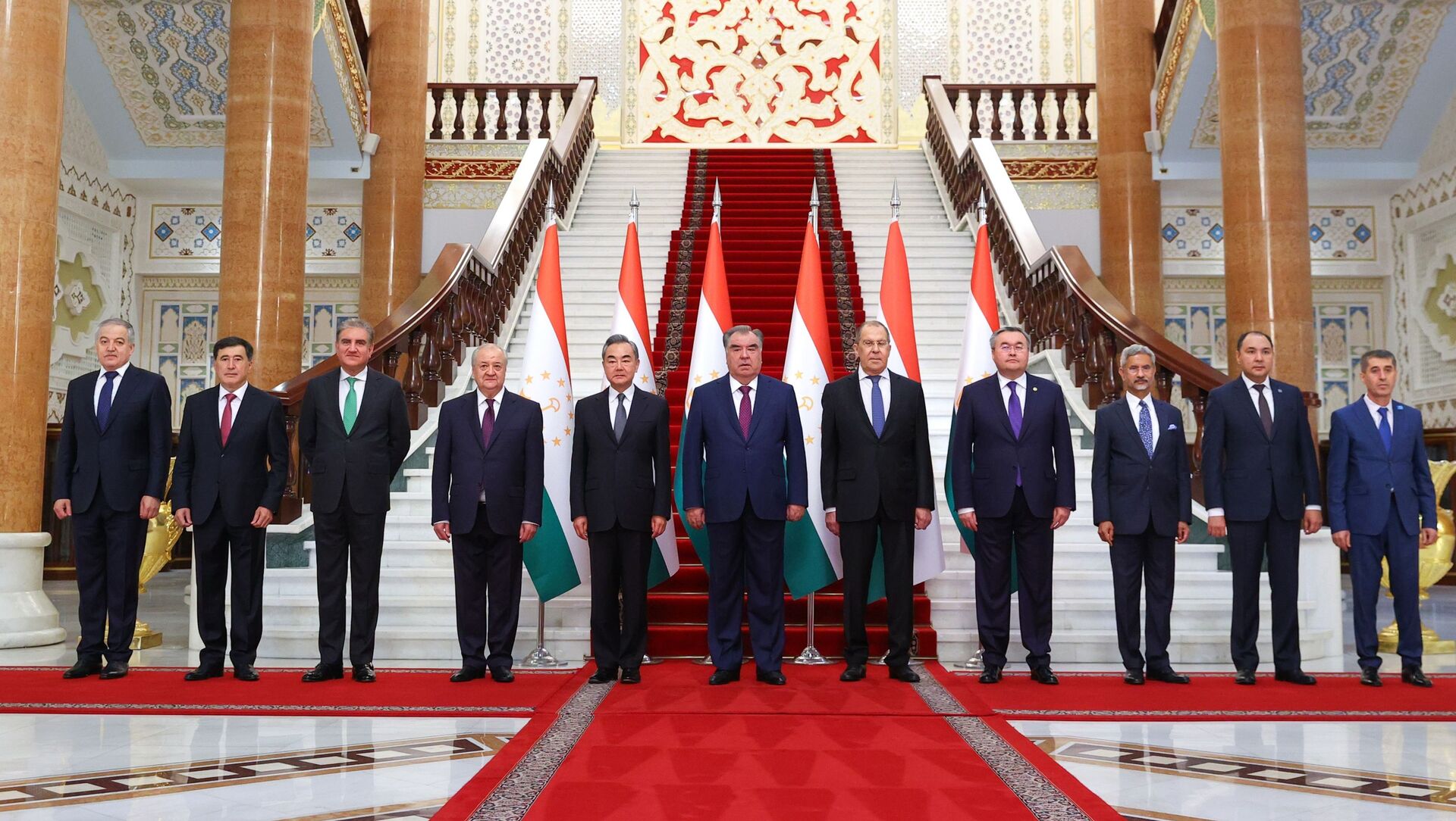 وزير الخارجية الروسي سيرغي لافروف في اجتماع أعضاء منظمة شانغهاي للتعاون، 14 يوليو 2021 وزير الخارجية الروسي سيرغي لافروف في اجتماع أعضاء منظمة شانغهاي للتعاون، 14 يوليو 2021 - سبوتنيك عربي, 1920, 14.07.2021