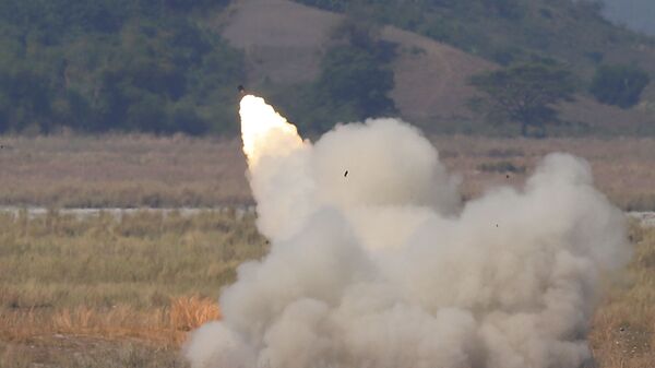 راجمة الصواريخ الأمريكية هيمرس - سبوتنيك عربي