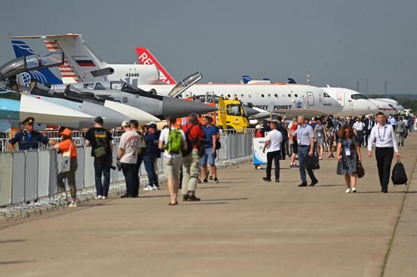 انطلاق فعاليات معرض الطيران الدولي ماكس 2021 في القاعدة الجوية جوكوفسكي، ضواحي موسكو، روسيا 20 يوليو 2021 - سبوتنيك عربي