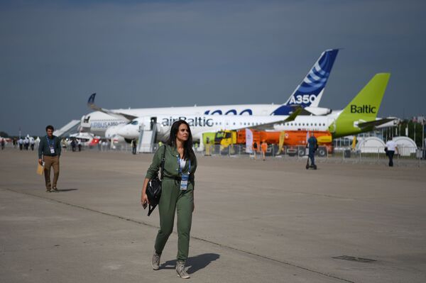 انطلاق فعاليات معرض الطيران الدولي ماكس 2021 في القاعدة الجوية جوكوفسكي، ضواحي موسكو، روسيا 20 يوليو 2021 - سبوتنيك عربي