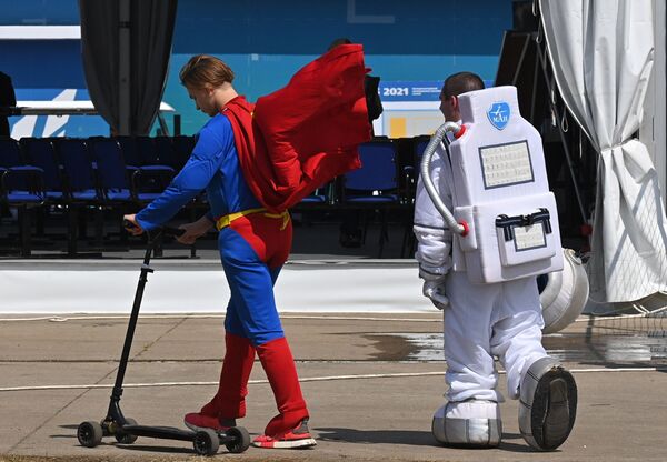 انطلاق فعاليات معرض الطيران الدولي ماكس 2021 في القاعدة الجوية جوكوفسكي، ضواحي موسكو، روسيا 20 يوليو 2021 - سبوتنيك عربي