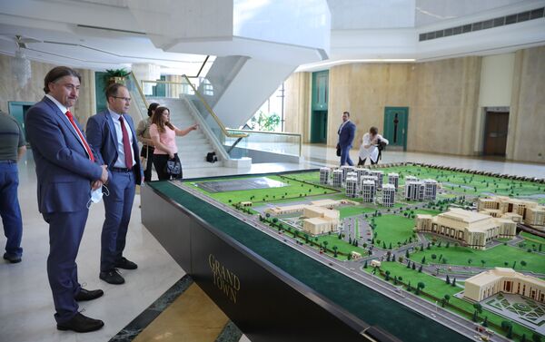 انطلاق اجتماعات اللجان الروسية السورية لمتابعة أعمال مؤتمر عودة اللاجئين السوريين في دمشق، سوريا 26 يوليو 2021 - سبوتنيك عربي