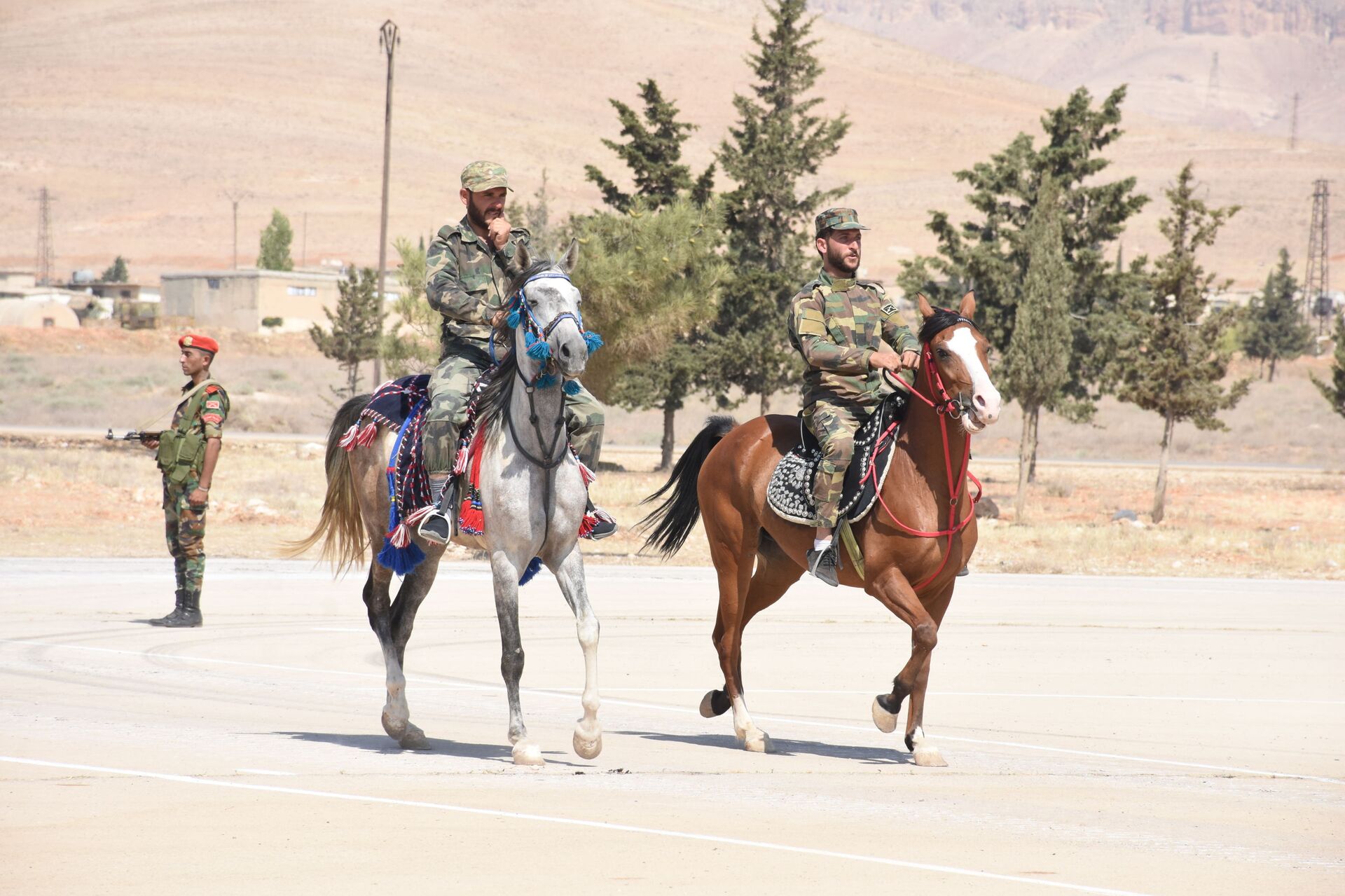 الأسد يهنئ الجيش السوري بالذكرى الـ 76 لتأسيسه  - سبوتنيك عربي, 1920, 02.08.2021