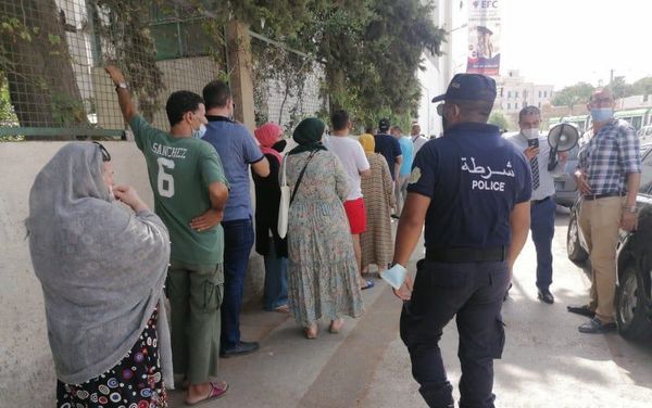 إقبال مكثف على التطعيم ضد كورونا في تونس إقبال مكثف على التطعيم ضد كورونا في تونس - سبوتنيك عربي