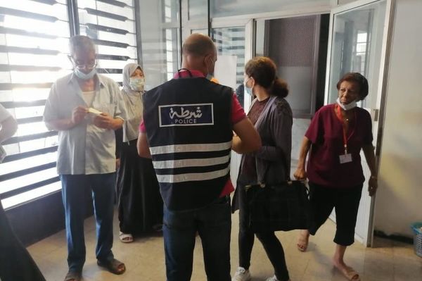إقبال مكثف على التطعيم ضد كورونا في تونس إقبال مكثف على التطعيم ضد كورونا في تونس - سبوتنيك عربي