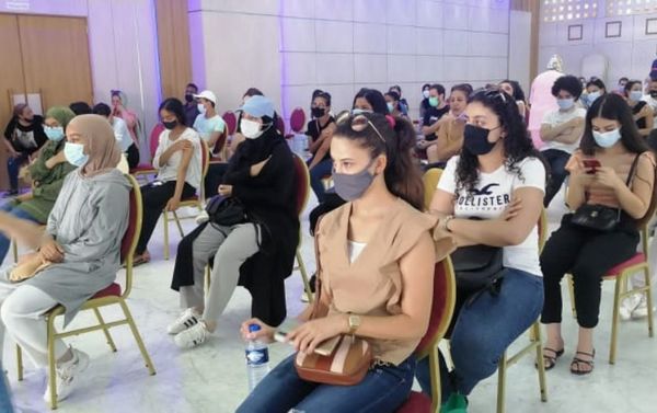 إقبال مكثف من الشباب في تونس للتطعيم ضد كورونا إقبال مكثف من الشباب في تونس للتطعيم ضد كورونا - سبوتنيك عربي