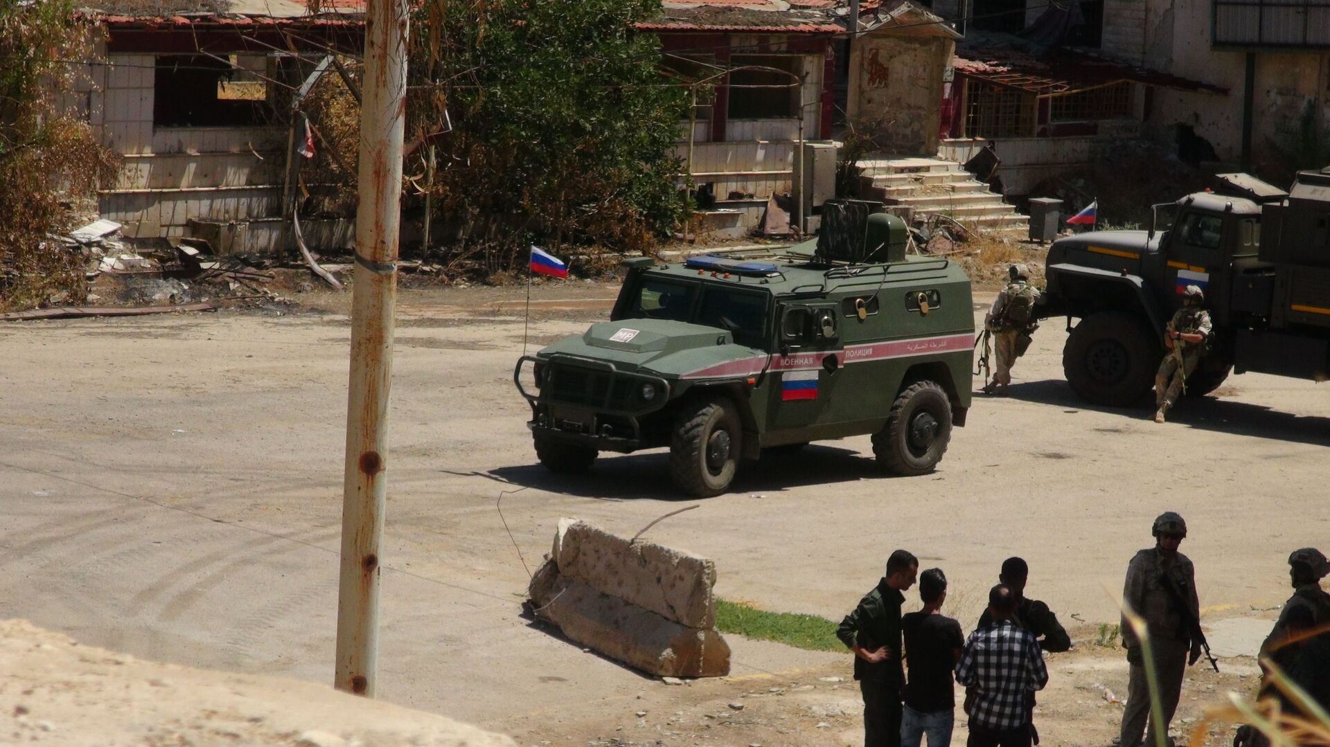 مع وصول باصات خضراء.. مصدر سوري لـ سبوتنيك: اتخذنا استعداداتنا لتنفيذ اتفاق (درعا البلد) - سبوتنيك عربي, 1920, 15.08.2021