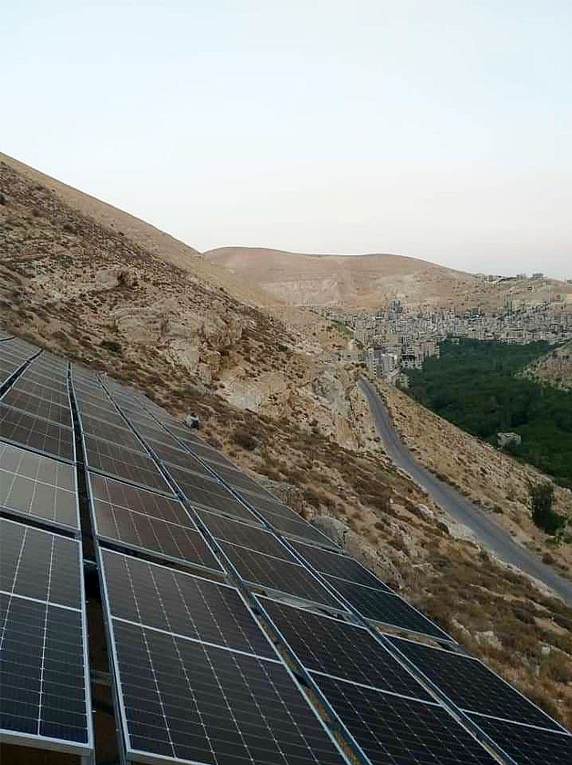 الشمس تضخ المياه وتنير الطرقات في الأرياف السورية - سبوتنيك عربي, 1920, 16.08.2021