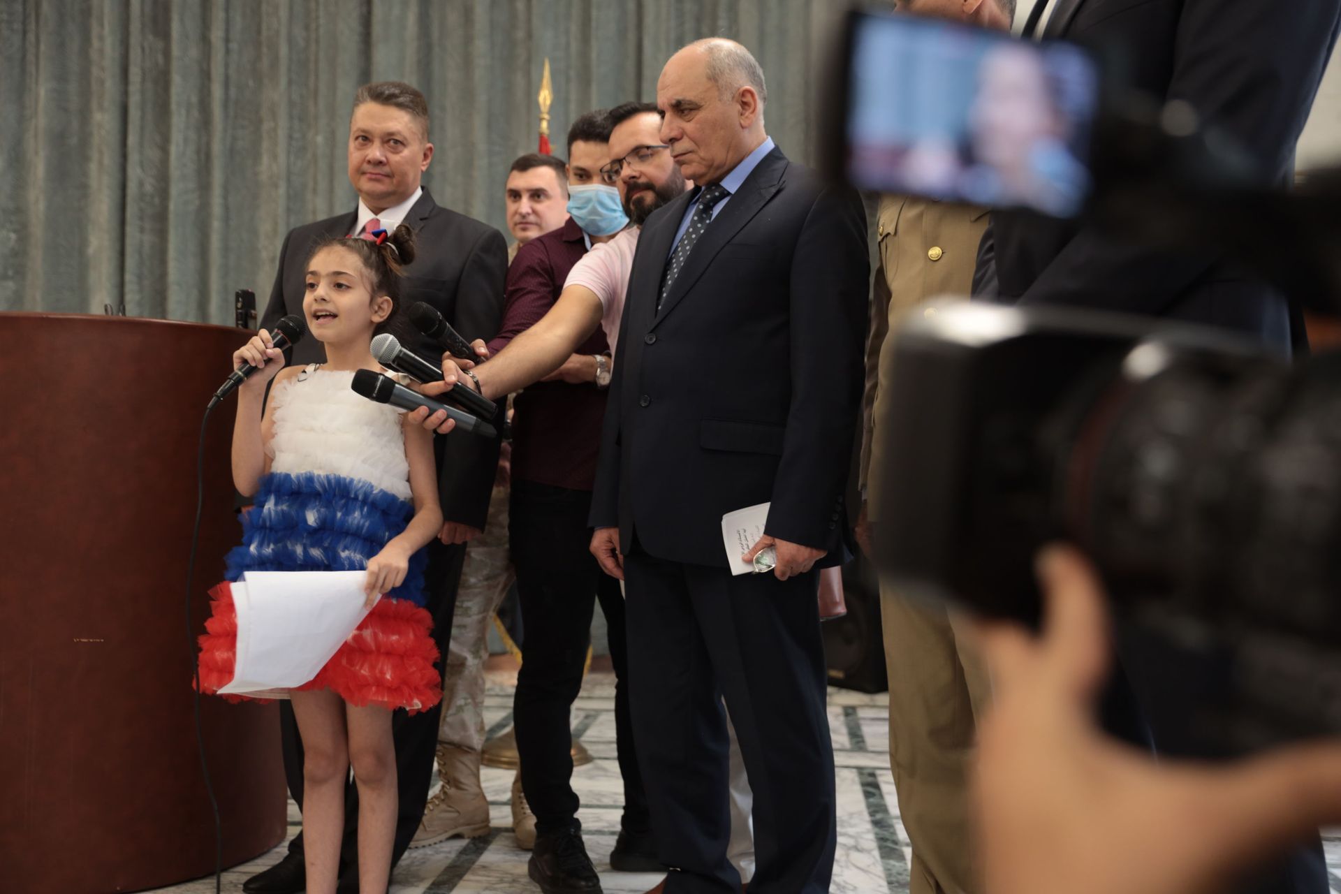الرئيس الروسي يرد على رسالة طفلة سورية لقبته بـ أبو علي بوتين... فيديو وصور الرئيس الروسي يرد على رسالة طفلة سورية لقبته بـ أبو علي بوتين... فيديو وصور - سبوتنيك عربي, 1920, 25.08.2021
