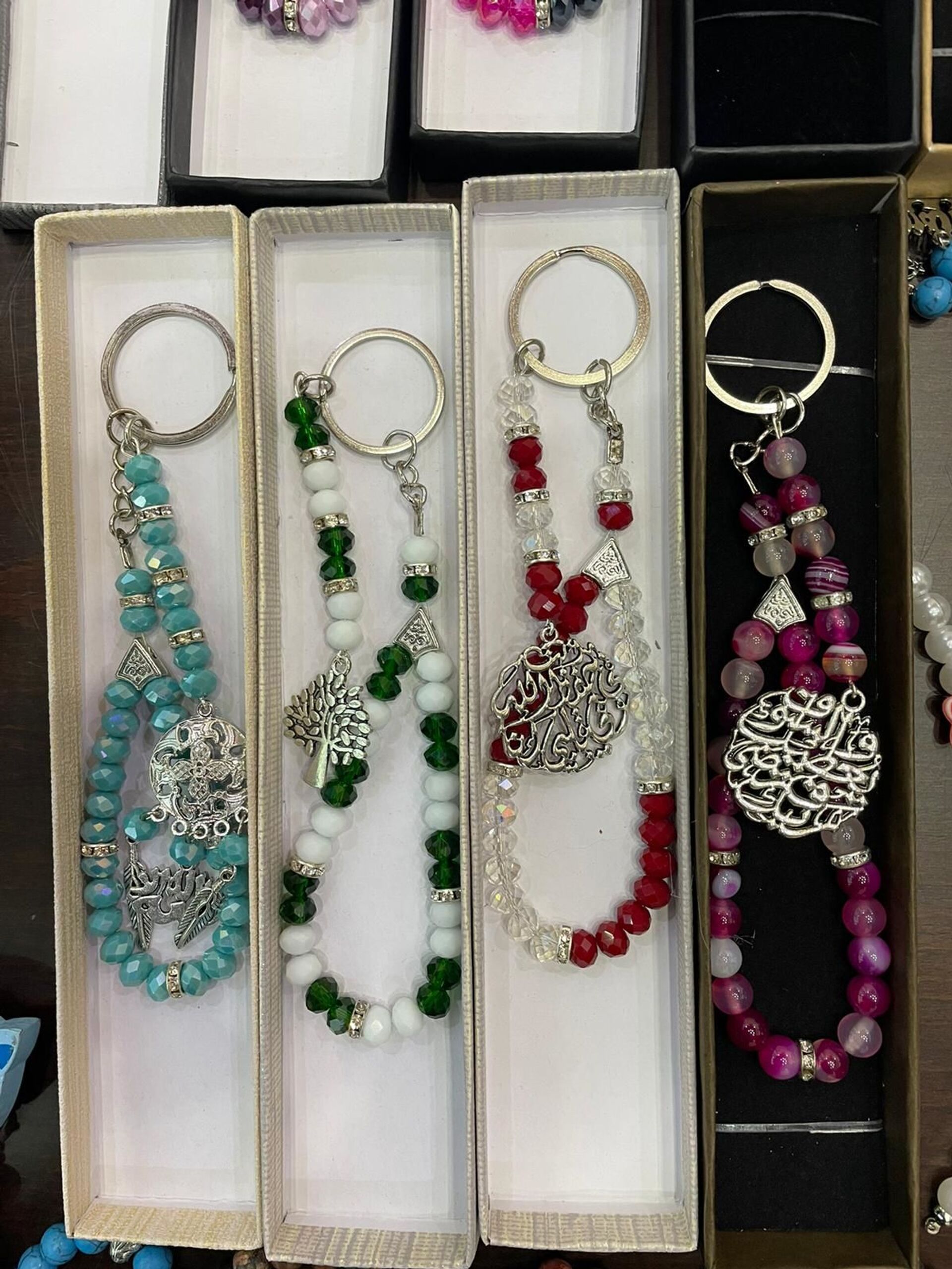 الطفلة رزان الناصر تبدع في الأشغال اليدوية وصناعة الإكسسوارات... فيديو وصور - سبوتنيك عربي, 1920, 28.08.2021