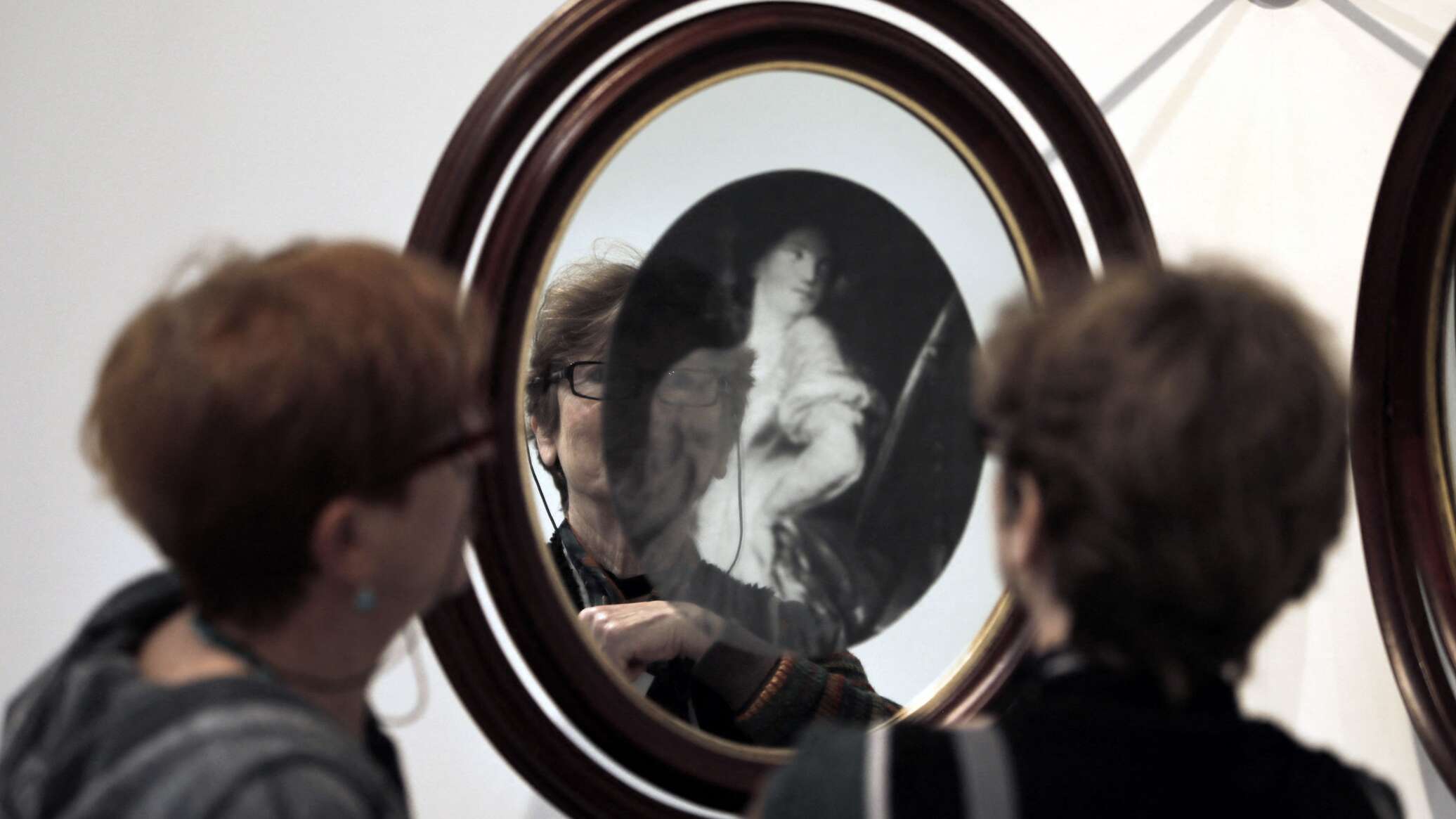 ثورة في علاج النرجسية: بحث بريطاني يفتح الباب لاستخدام "الإكستازي" طبيا