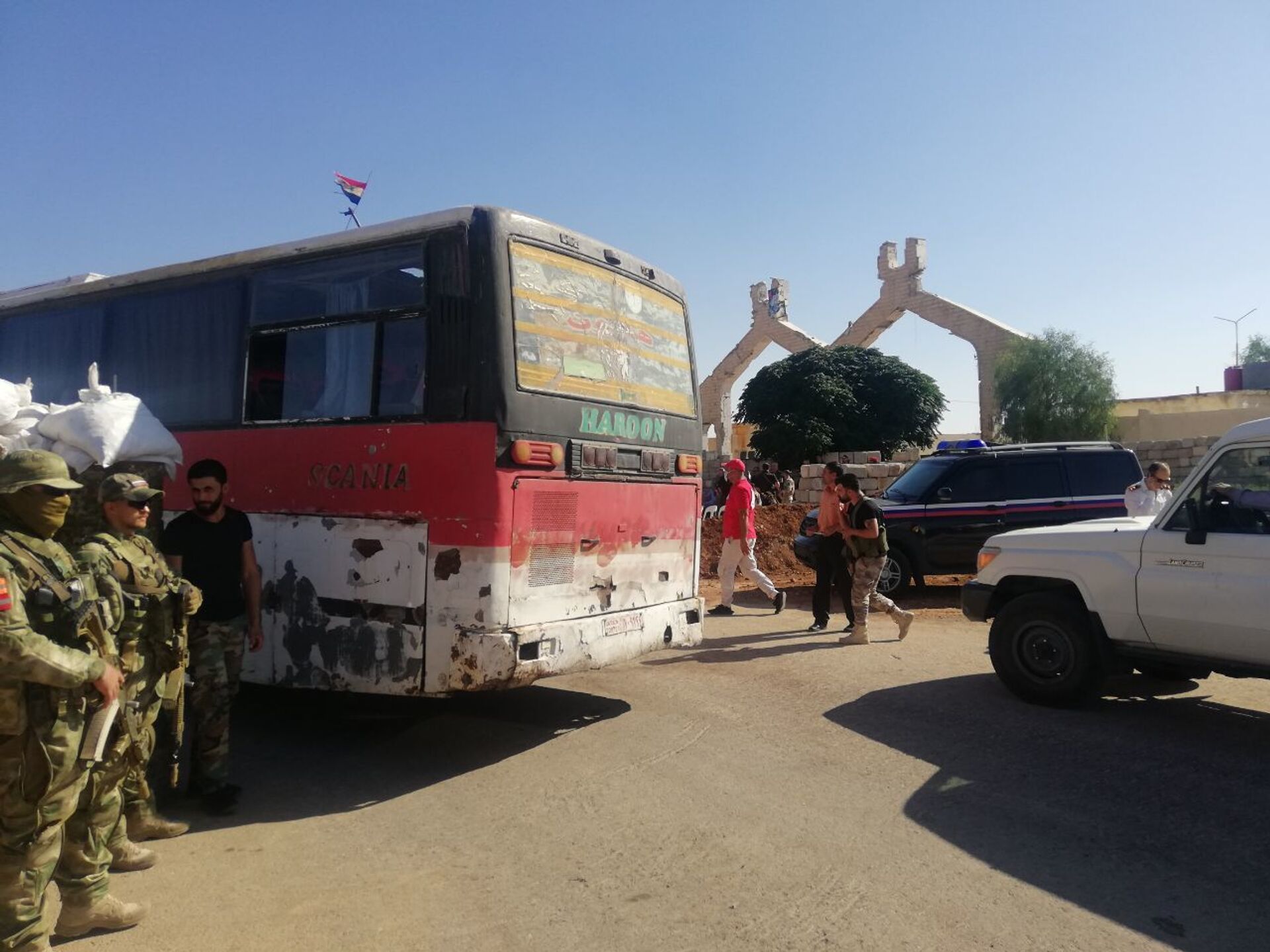 مسلحو درعا البلد يستأنفون تسليم أسلحتهم المتوسطة والخفيفة للسلطات السورية، 6 سبتمبر 2021 - سبوتنيك عربي, 1920, 23.11.2021