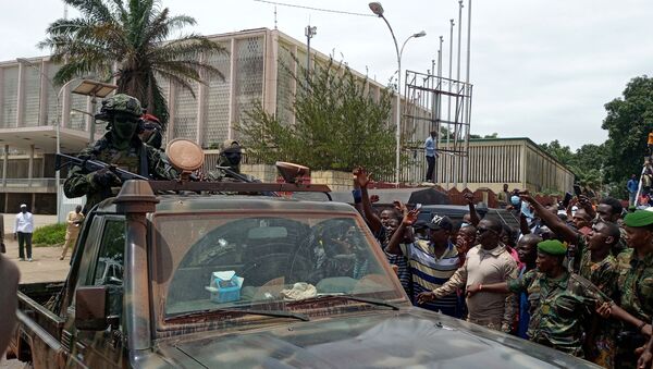 الوضع في غينيا بعد الانقلاب العسكري على الرئيس ألفا كوندي في كوناكري، 6 سبتمبر 2021 - سبوتنيك عربي