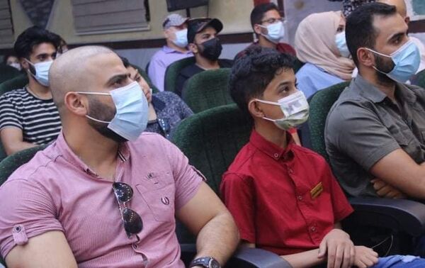 الطفل العراقي إبراهيم آل ديبس يوثق الأحداث الفلكية في سماء بغداد، العراق 8 سبتمبر 2021 - سبوتنيك عربي