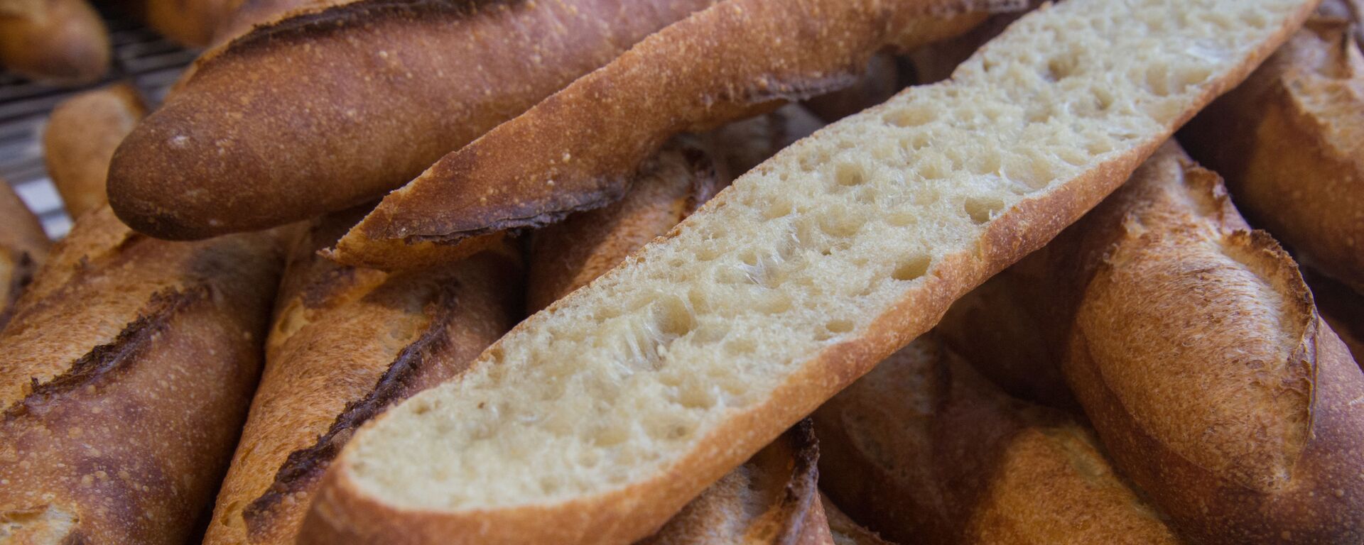 خبز الباجيت الفرنسي - سبوتنيك عربي, 1920, 03.11.2023