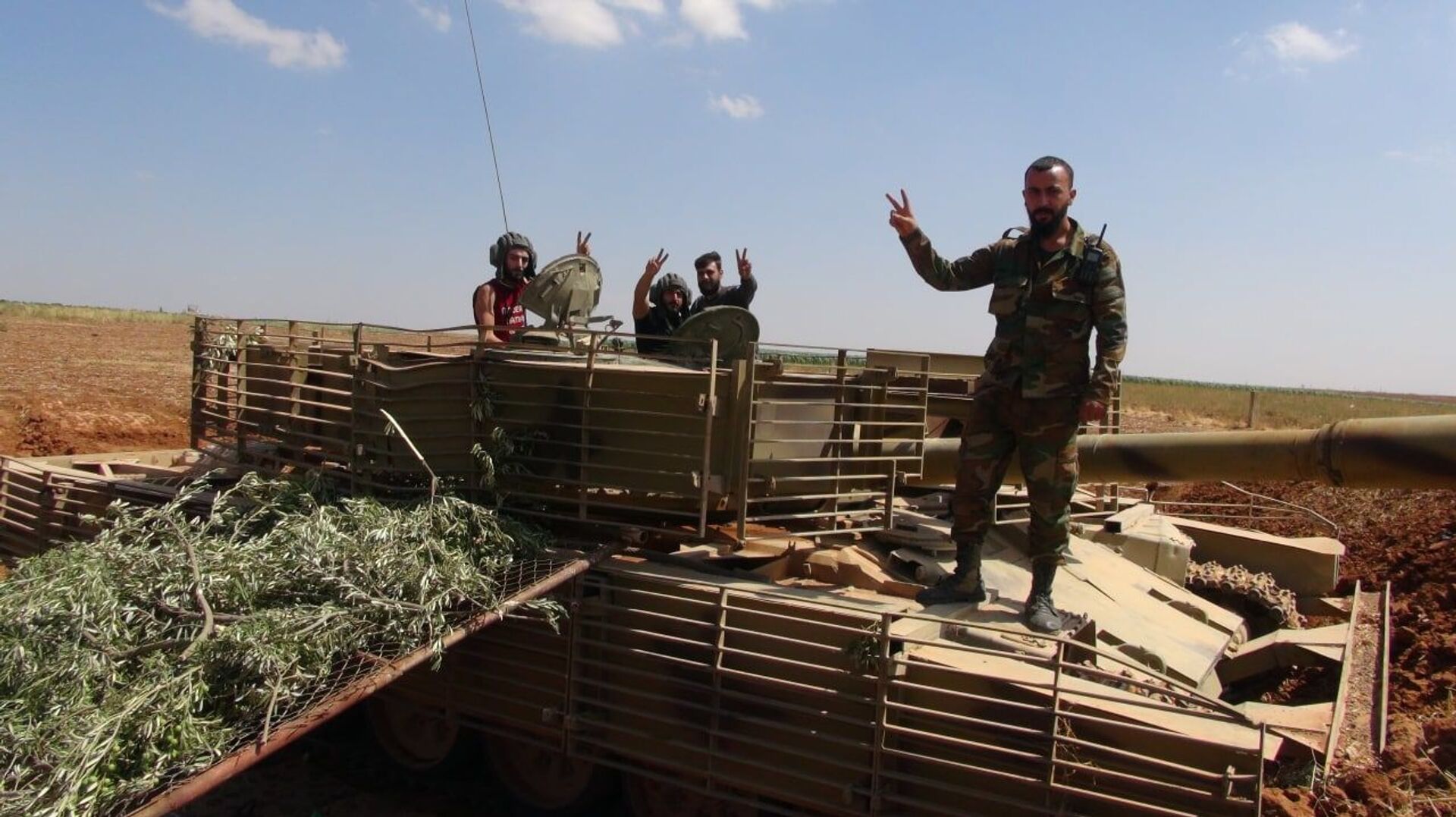 الجيش السوري يواصل انتشاره غرب درعا ويستعد لدخول مزيريب وتلشهاب، سوريا 16 سبتمبر 2021 - سبوتنيك عربي, 1920, 23.11.2021