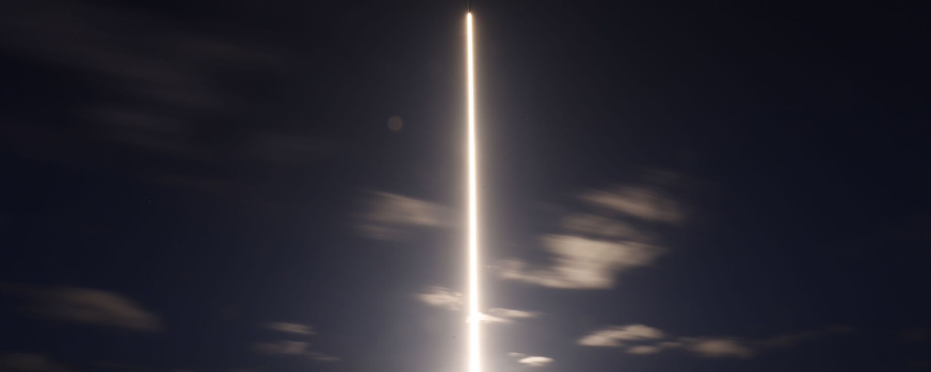 طاقم Inspiration4 المكون من كريس سيمبروسكي وسيان بروكتور وجاريد إيزاكمان وهايلي أرسينو، أول طاقم مدني يسافر على متن صاروخ سبايس إكس فالكون 9 إلى الفضاء، فلوريدا، الولايات المتحدة 15 سبتمبر 2021 - سبوتنيك عربي, 1920, 26.11.2021