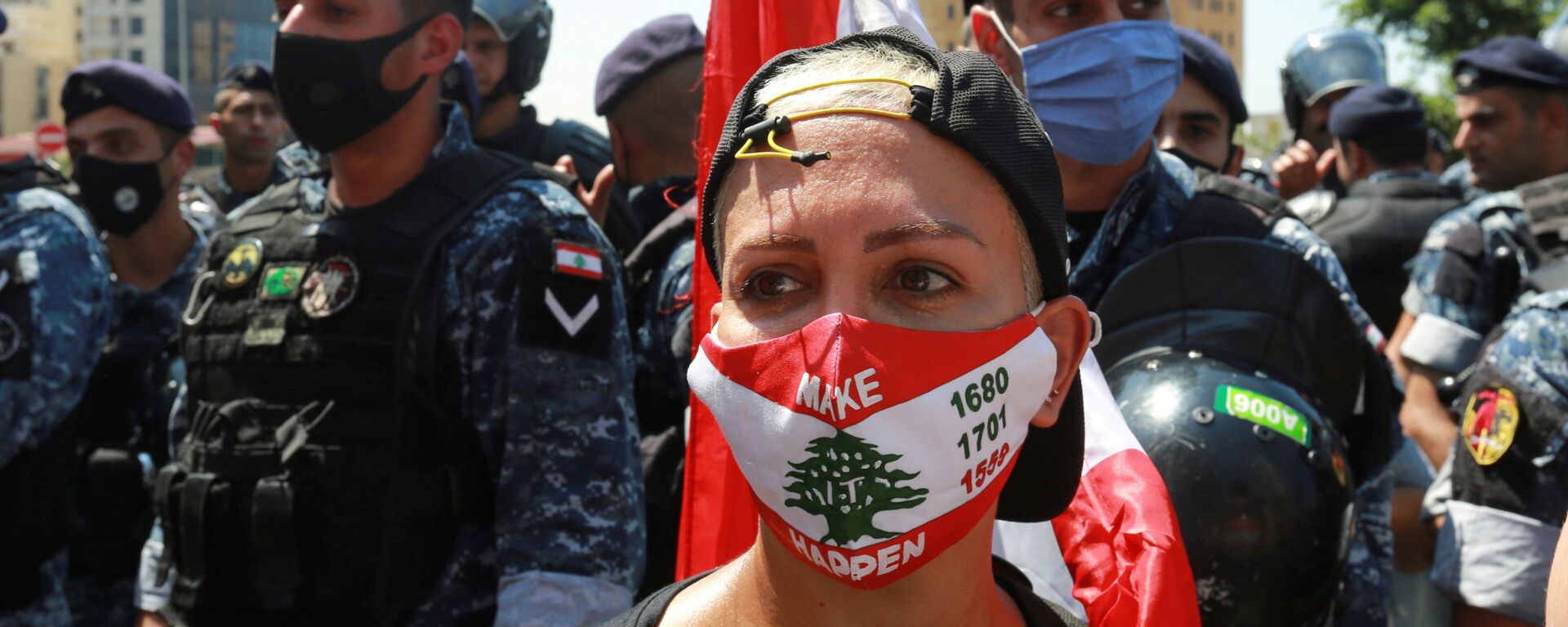 احتجاجات أهالي ضحايا المرفأ أمام قصر يونيسكو في بيروت، لبنان 12 أغسطس 2021 - سبوتنيك عربي, 1920, 04.04.2022