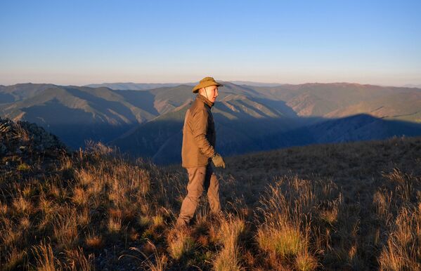 إجازة الرئيس الروسي فلاديمير بوتين في غابات التايغا الروسية في سيبيريا، روسيا 26 سبتمبر 2021 - سبوتنيك عربي