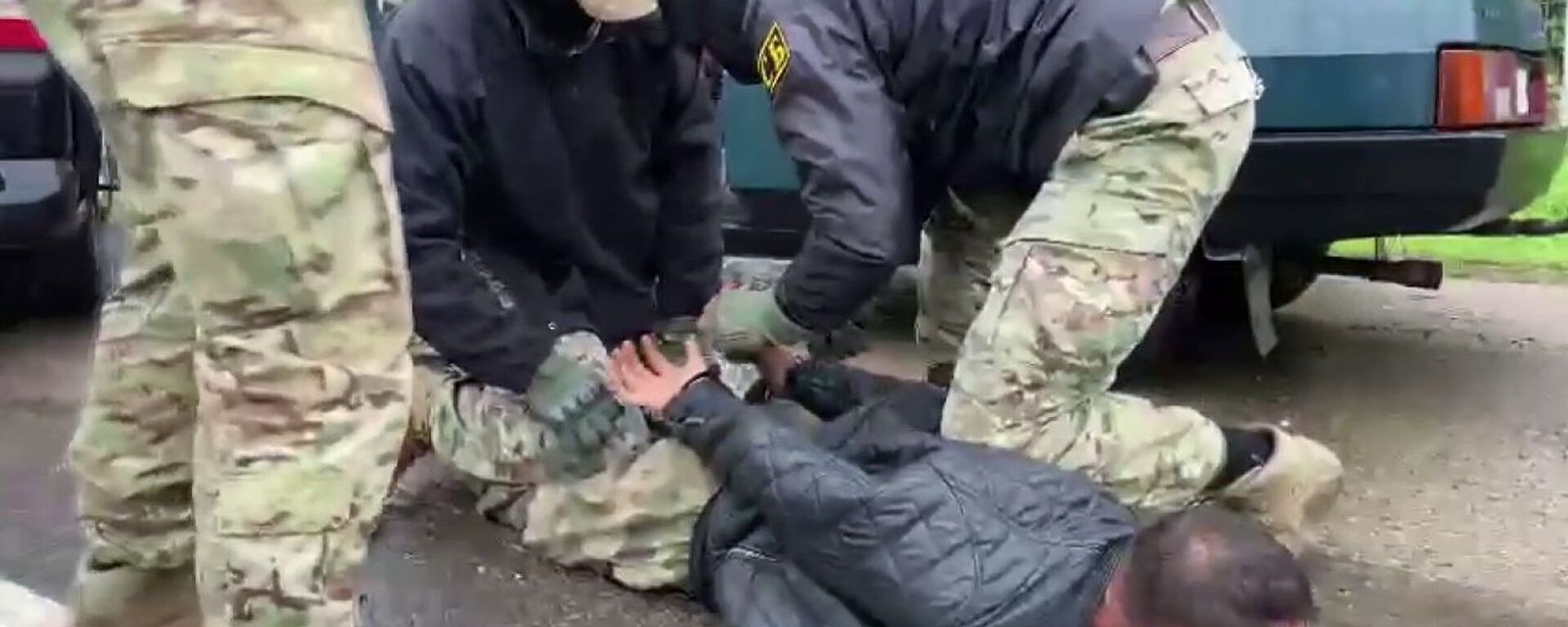 جهاز الأمن الفيدرالي يحتجز 48 صانعا سريا لصناعة الأسلحة في 18 منطقة في روسيا، 28 سبتمبر 2021 جهاز الأمن الفيدرالي يحتجز 48 صانعا سريا لصناعة الأسلحة في 18 منطقة في روسيا، 28 سبتمبر 2021 - سبوتنيك عربي, 1920, 14.12.2021