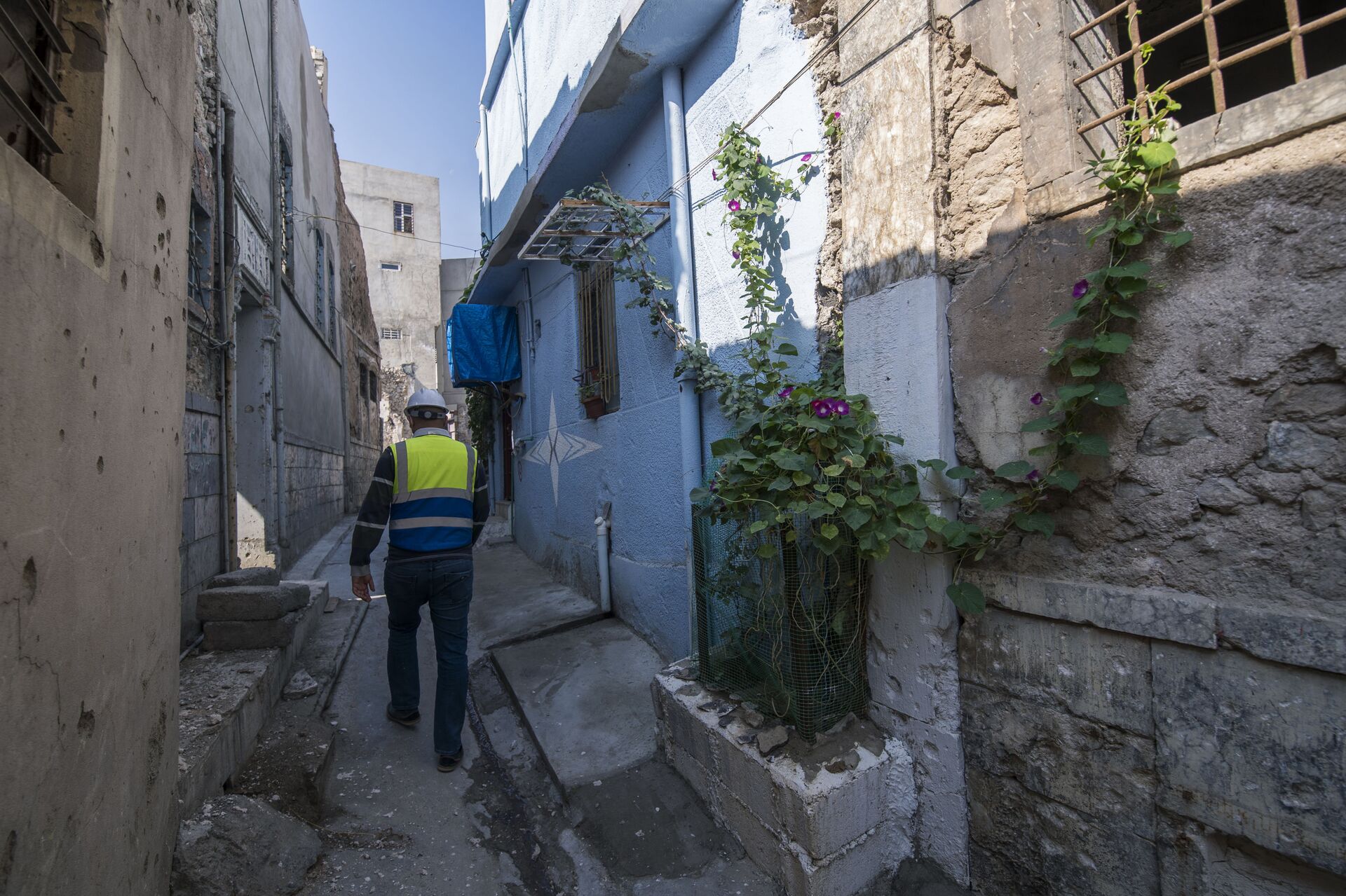 ترميم المنازل من دمار الحرب التي تسببها داعش في الموصل العراق - سبوتنيك عربي, 1920, 23.11.2021