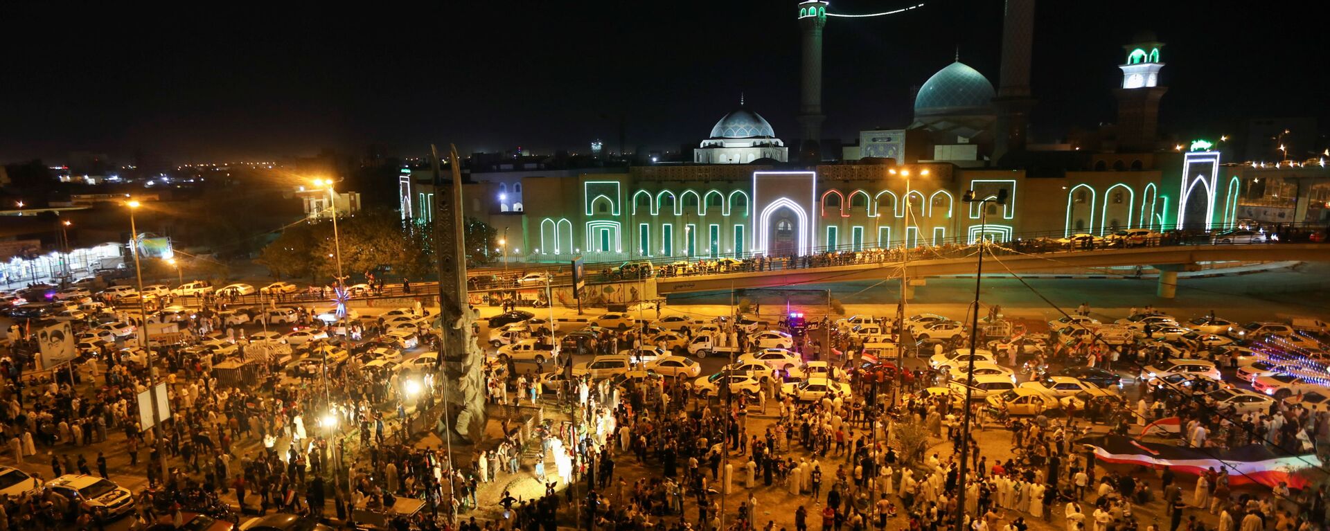 أنصار مقتدى الصدر العراقي يحتفلون بنتائج الانتخابات البرلمانية العراقية في النجف، العراق 11 أكتوبر 2021 أنصار مقتدى الصدر العراقي يحتفلون بنتائج الانتخابات البرلمانية العراقية في النجف، العراق 11 أكتوبر 2021 - سبوتنيك عربي, 1920, 17.10.2021