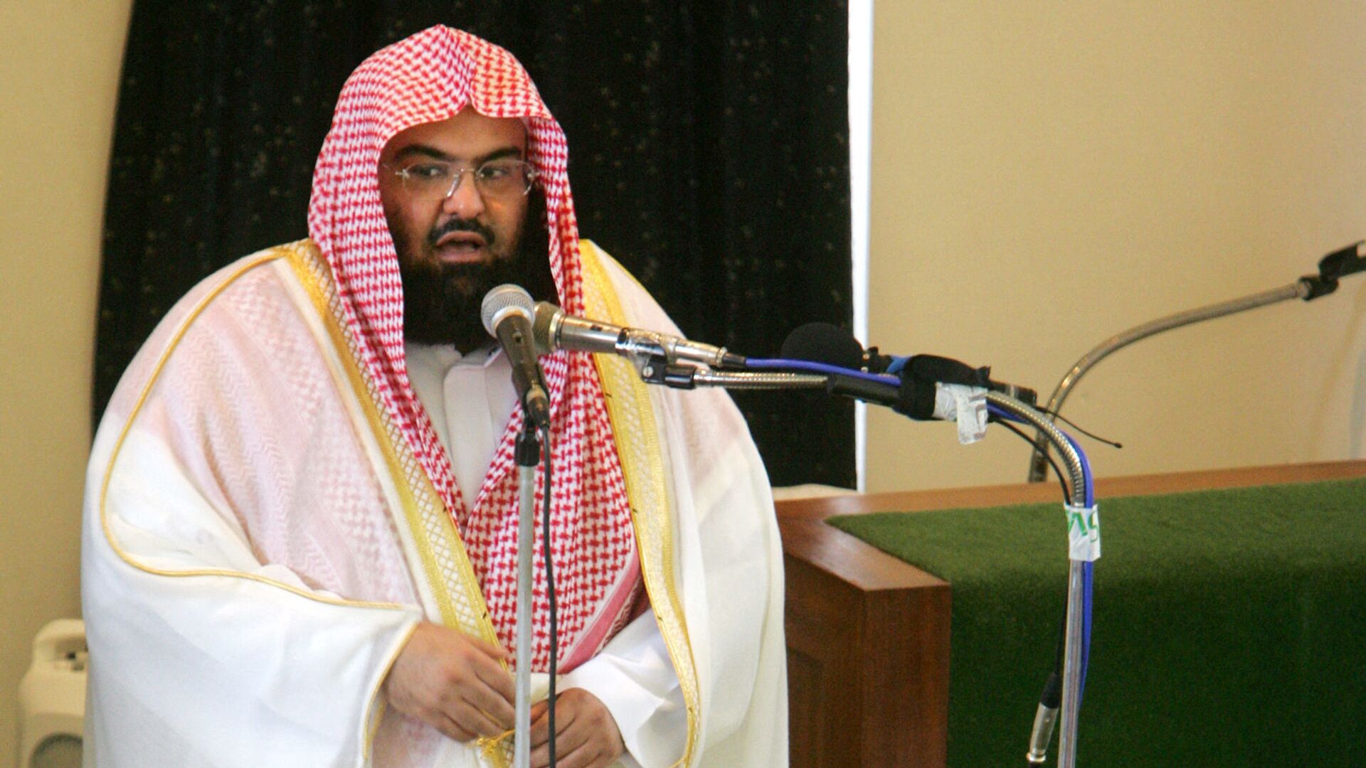 الشيخ عبد الرحمن السديس الرئيس العام لشؤون المسجد الحرام والمسجد النبوي وإمام وخطيب الحرم المكي الشريف الشيخ عبد الرحمن السديس الرئيس العام لشؤون المسجد الحرام والمسجد النبوي وإمام وخطيب الحرم المكي الشريف - سبوتنيك عربي, 1920, 13.10.2021