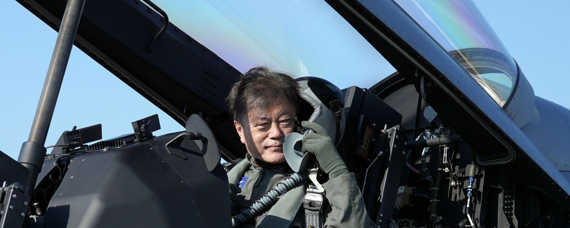 رئيس كوريا الجنوبية مون جيه إن يحلق بمقاتلة هجومية خفيفة طراز إف إيه 50 - سبوتنيك عربي, 1920, 20.10.2021