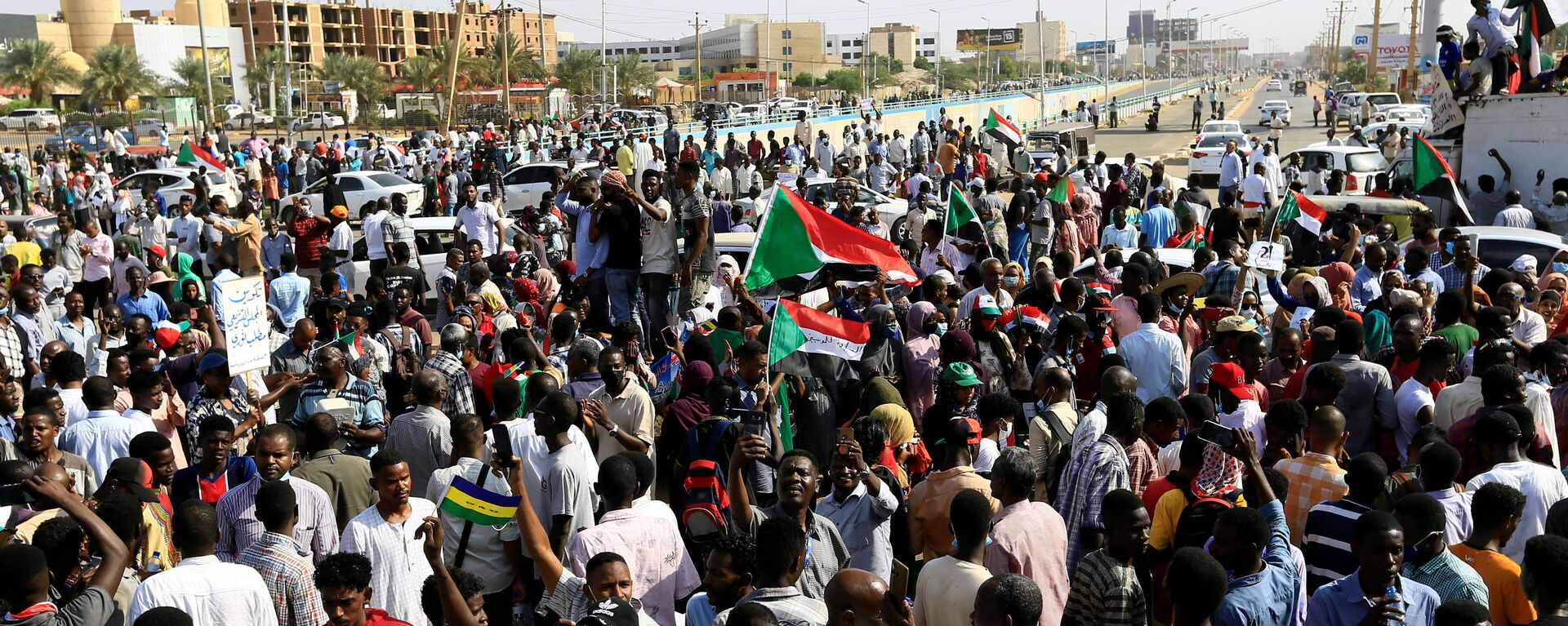 مظاهرات في شوارع مدينة الخرطوم، السودان 25 أكتوبر 2021 - سبوتنيك عربي, 1920, 26.12.2021