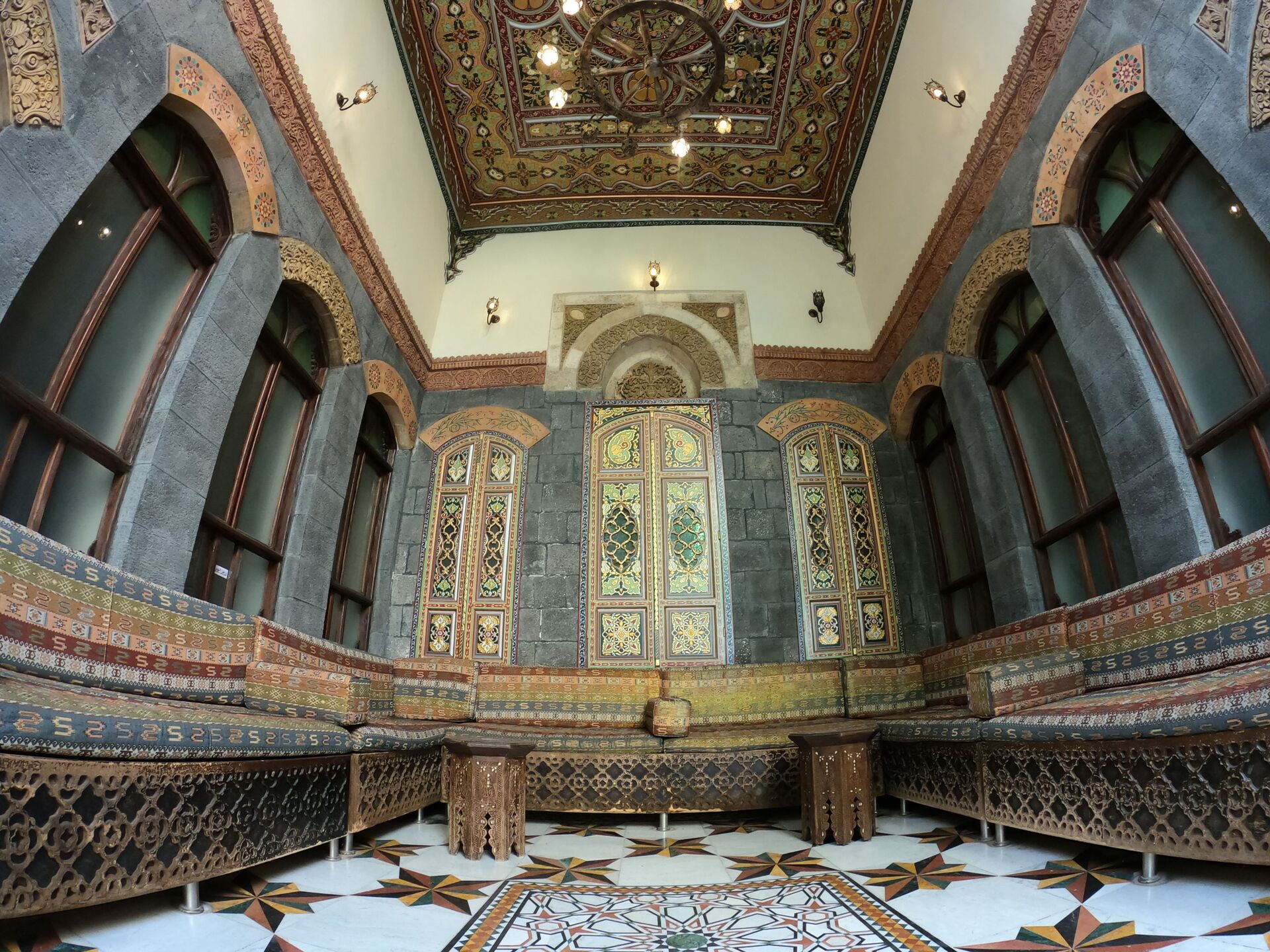 بيوت دمشق القديمة تصيخ السمع لأنغام الـ (هاند بان) - سبوتنيك عربي, 1920, 23.11.2021