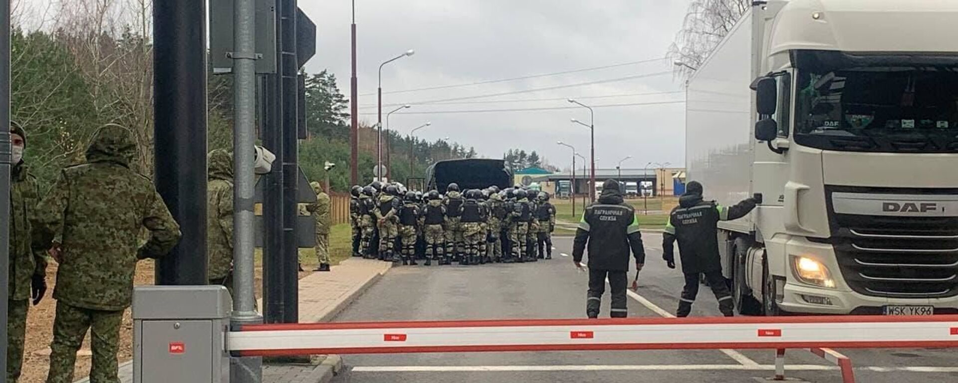 وضع المهاجرين على الحدود بين بيلاروسيا و بولندا، 8 نوفمبر 2021 - سبوتنيك عربي, 1920, 22.02.2026