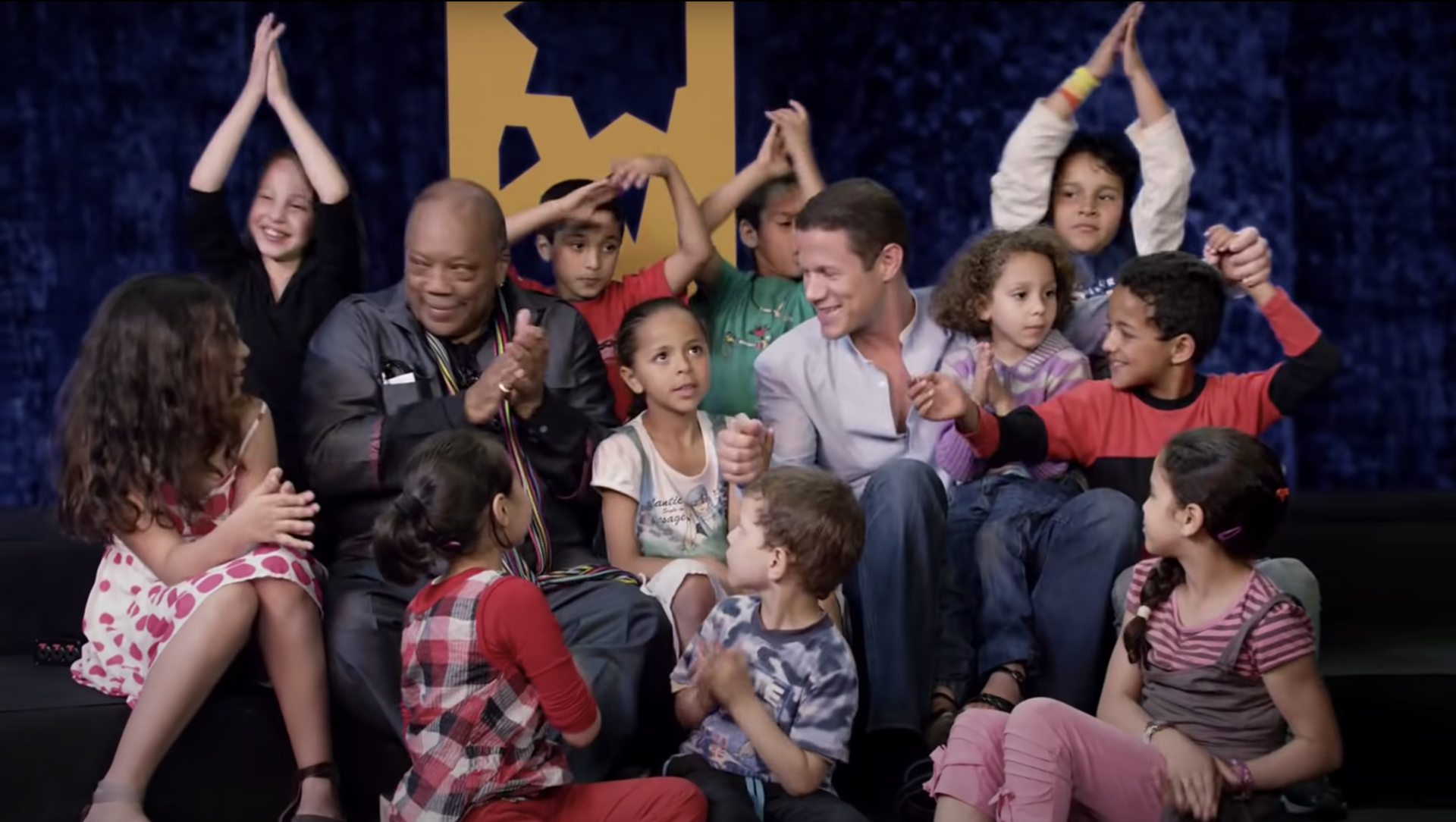 بعد مرور عشر سنوات، أغنية  العرب ”بكرا“ الخيرية الشهيرة تجدد الدعوة للوحدة والتضامن والأمل بمستقبل أفضل عبر الشرق الأوسط وشمال أفريقيا - سبوتنيك عربي, 1920, 11.11.2021